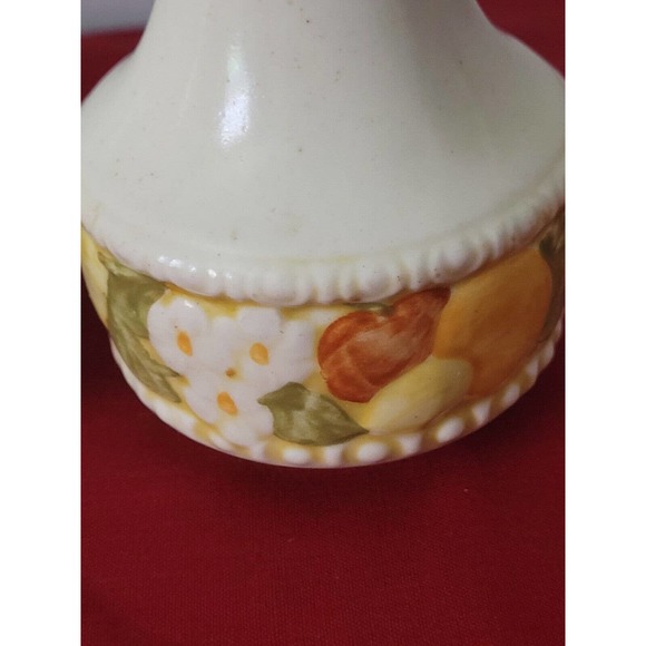 Vintage Vernon ware by Metlox Della Robbia Salt and Pepper Set - Picture 3 of 4